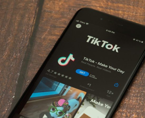 application-logo-phone-with-logo-bottom (1)